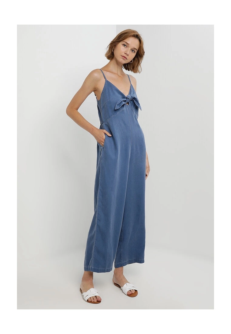 Old Navy Knotted Tie Front Cami Jumpsuit 6 Old Navy Knotted Tie Front Cami Jumpsuit - Billede 4