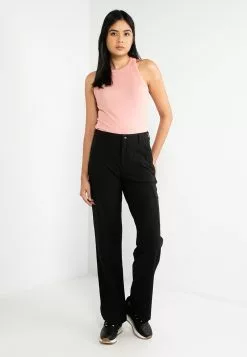 Old Navy UltraLite Racerback Rib-Knit Performance Tank Top 9 Old Navy UltraLite Racerback Rib-Knit Performance Tank Top -Cykler Salgsbutik old navy 0247 9922936 4