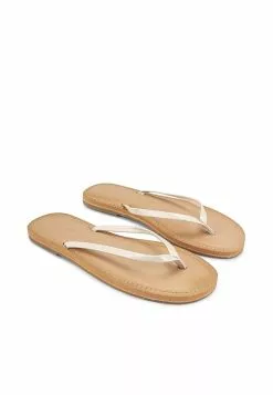 Old Navy Caprice Flip Flops