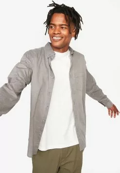 Old Navy Regular Fit Built-In Flex Everyday Poplin Shirt