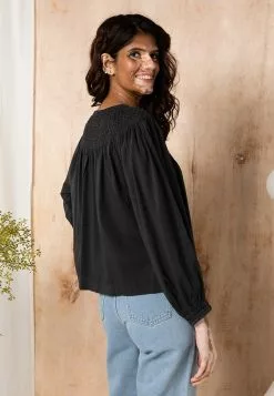 Old Navy Circular Smocked Split Neck Blouse -Cykler Salgsbutik old navy 1586 7830506 6