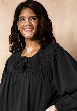 Old Navy Circular Smocked Split Neck Blouse -Cykler Salgsbutik old navy 1587 7830506 7