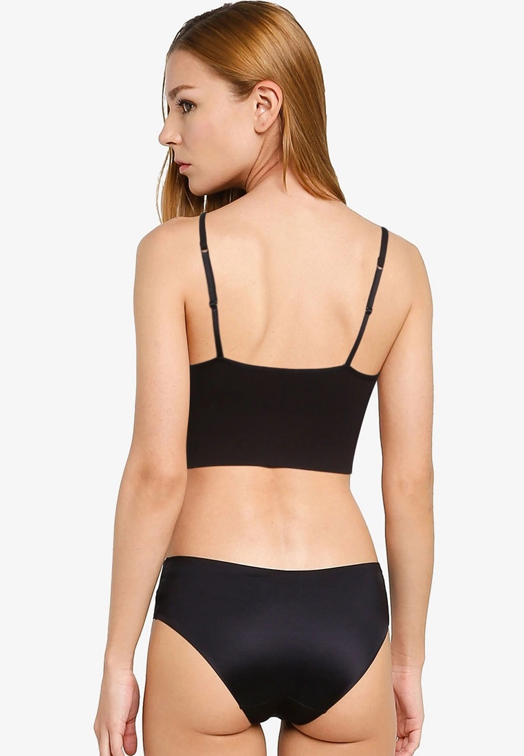 Old Navy Rib-Knit Seamless Cami Bralette 4 Old Navy Rib-Knit Seamless Cami Bralette - Billede 2