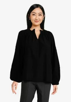 Old Navy Plaid Smocked Pintucked Seersucker Swing Blouse