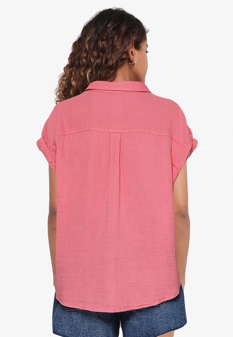 Old Navy Short Sleeve Shirt 4 Old Navy Short Sleeve Shirt - Billede 2