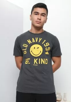 SMILEYWORLD x Old Navy "Be Kind" T-Shirt -Cykler Salgsbutik old navy 2451 8158116 5