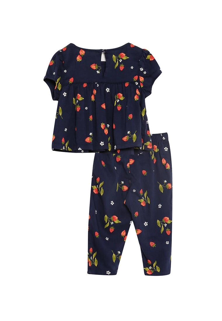 Old Navy Soft-Woven Strawberry Print Top & Pants Set 4 Old Navy Soft-Woven Strawberry Print Top & Pants Set - Billede 2