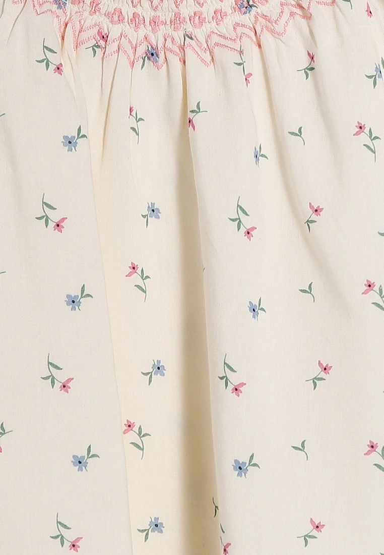 Old Navy Delicate Crafted Bu Mari Top 5 Old Navy Delicate Crafted Bu Mari Top - Billede 3