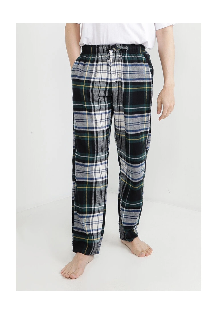 Old Navy Flannel Straight Pyjama Pants 3 Old Navy Flannel Straight Pyjama Pants