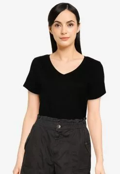 Old Navy EveryWear V-Neck Tee