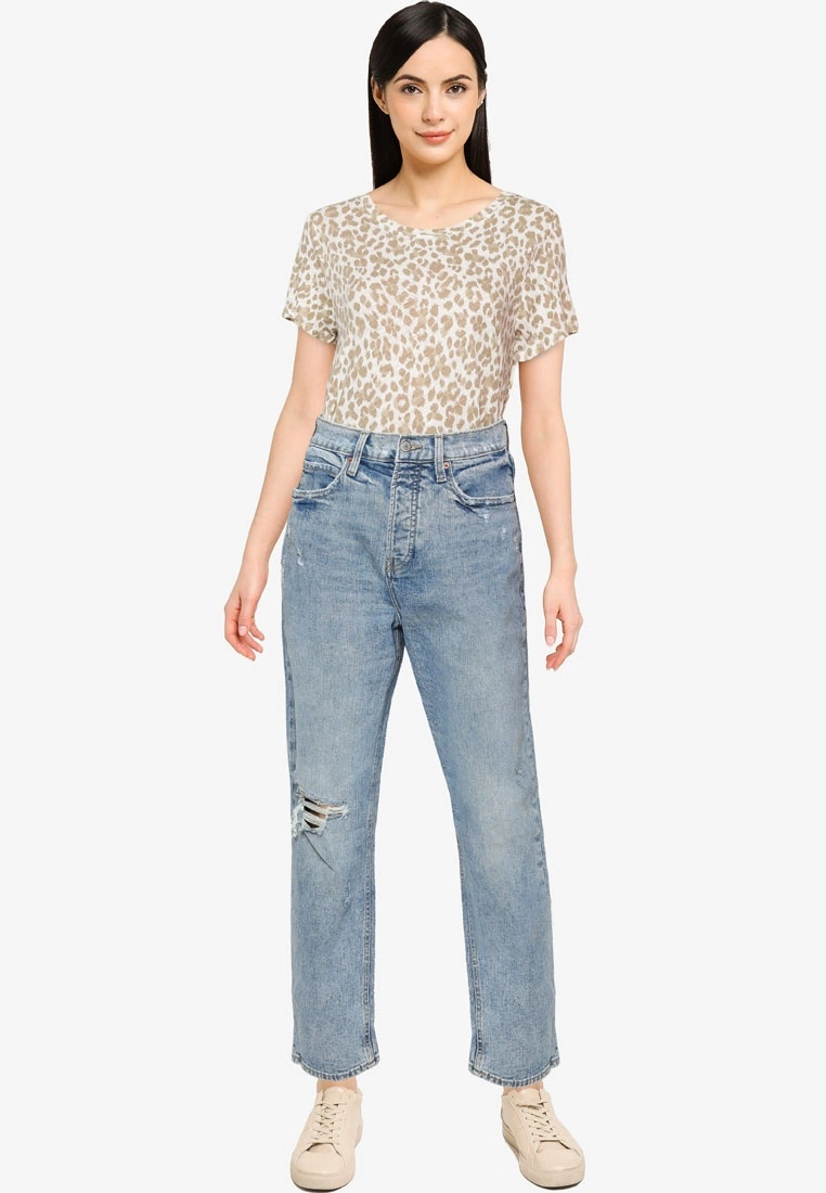 Old Navy Sky High Light Wash Mom Jeans 6 Old Navy Sky High Light Wash Mom Jeans - Billede 4