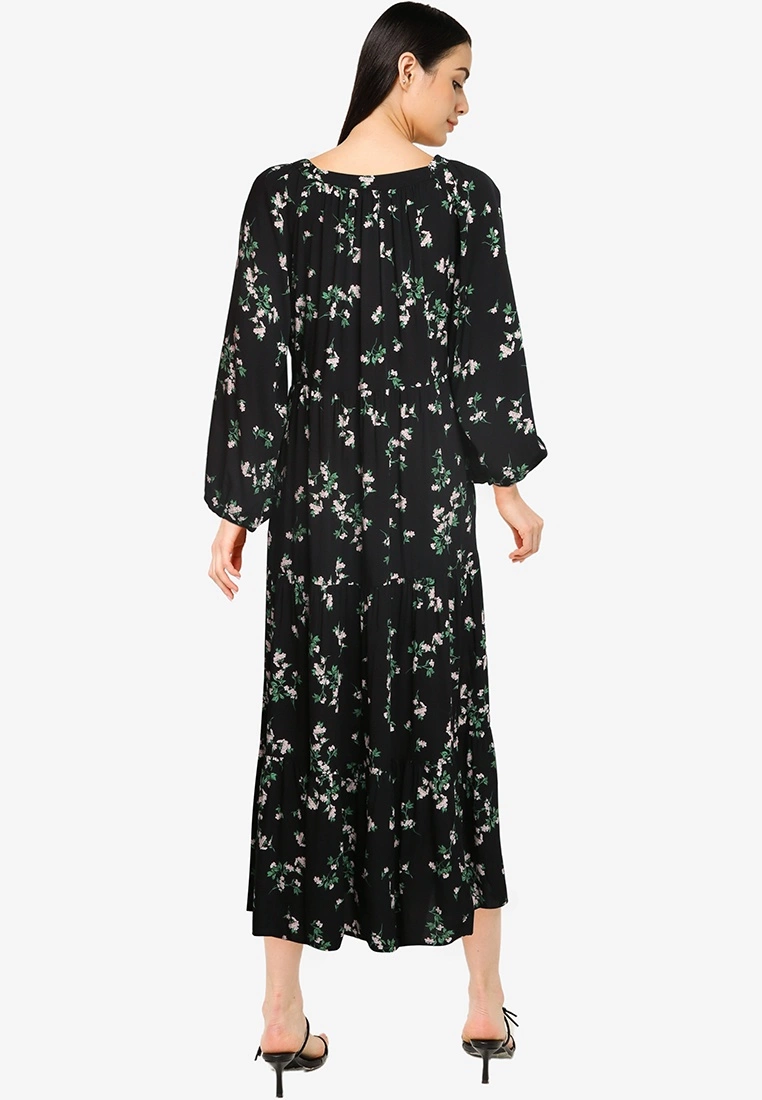 Old Navy Long-Sleeves Tiered Floral Midi Swing Dress 4 Old Navy Long-Sleeves Tiered Floral Midi Swing Dress - Billede 2