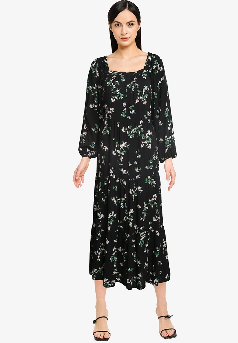 Old Navy Long-Sleeves Tiered Floral Midi Swing Dress 6 Old Navy Long-Sleeves Tiered Floral Midi Swing Dress - Billede 4