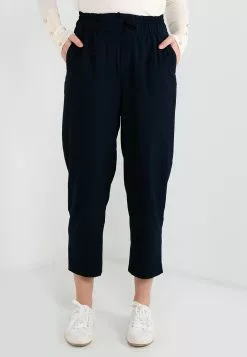 Old Navy Stretch Tech Tapered Pants