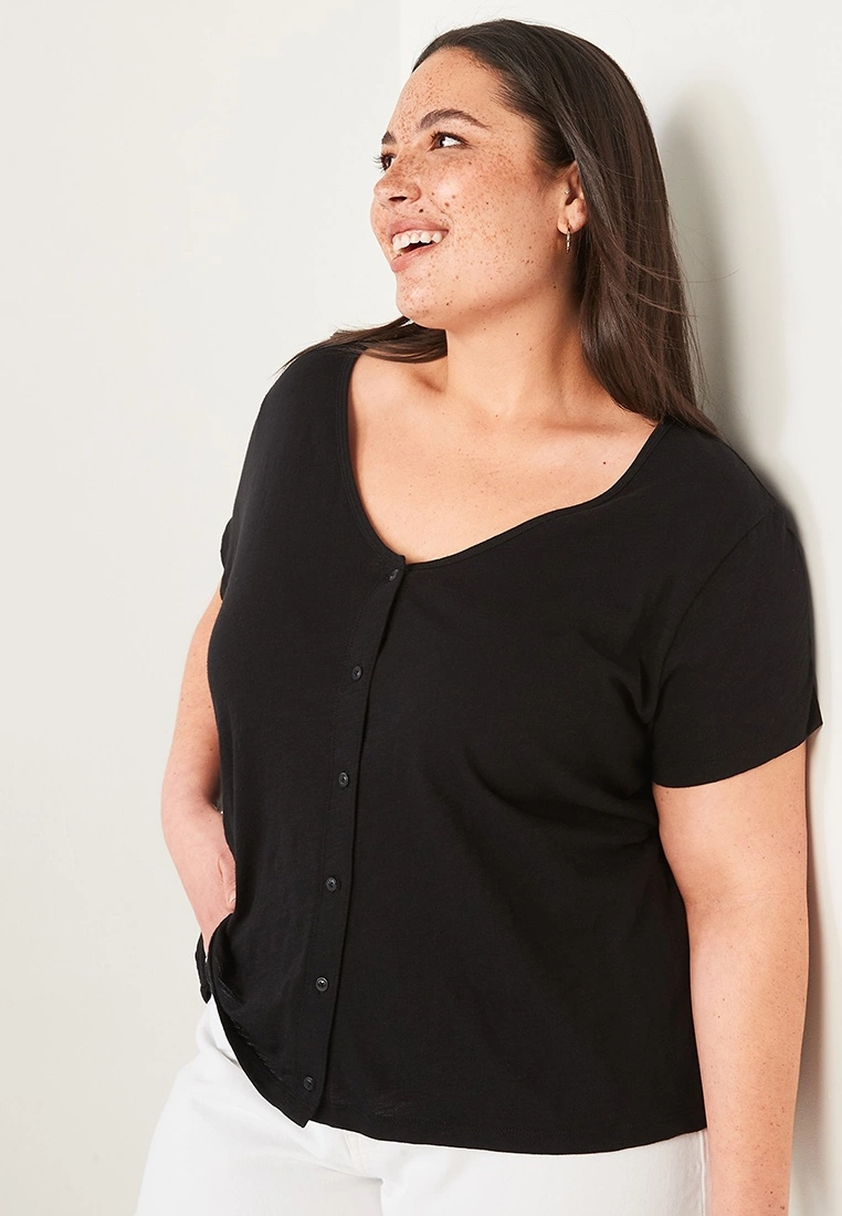 Old Navy Short Sleeves High Hip Henley Top 4 Old Navy Short Sleeves High Hip Henley Top - Billede 2