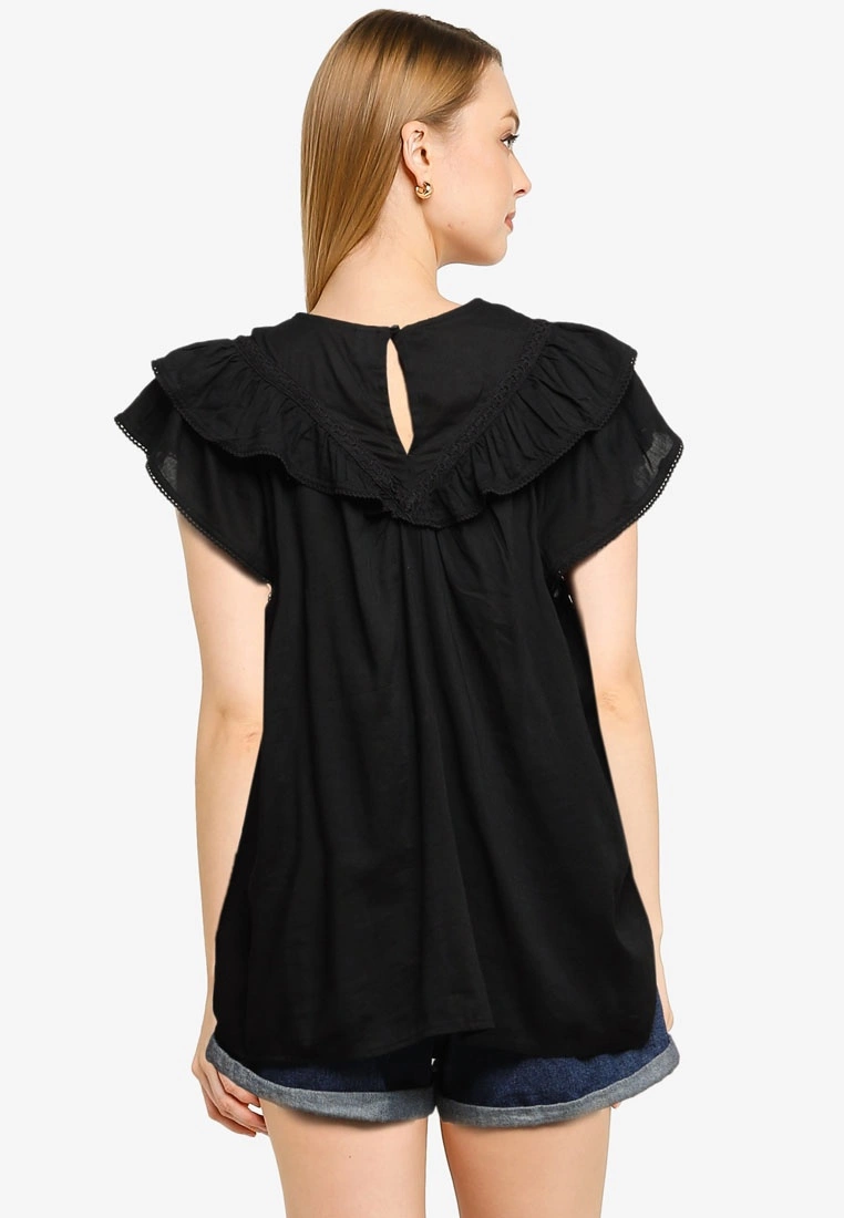 Old Navy Lace Ruffle Top 4 Old Navy Lace Ruffle Top - Billede 2