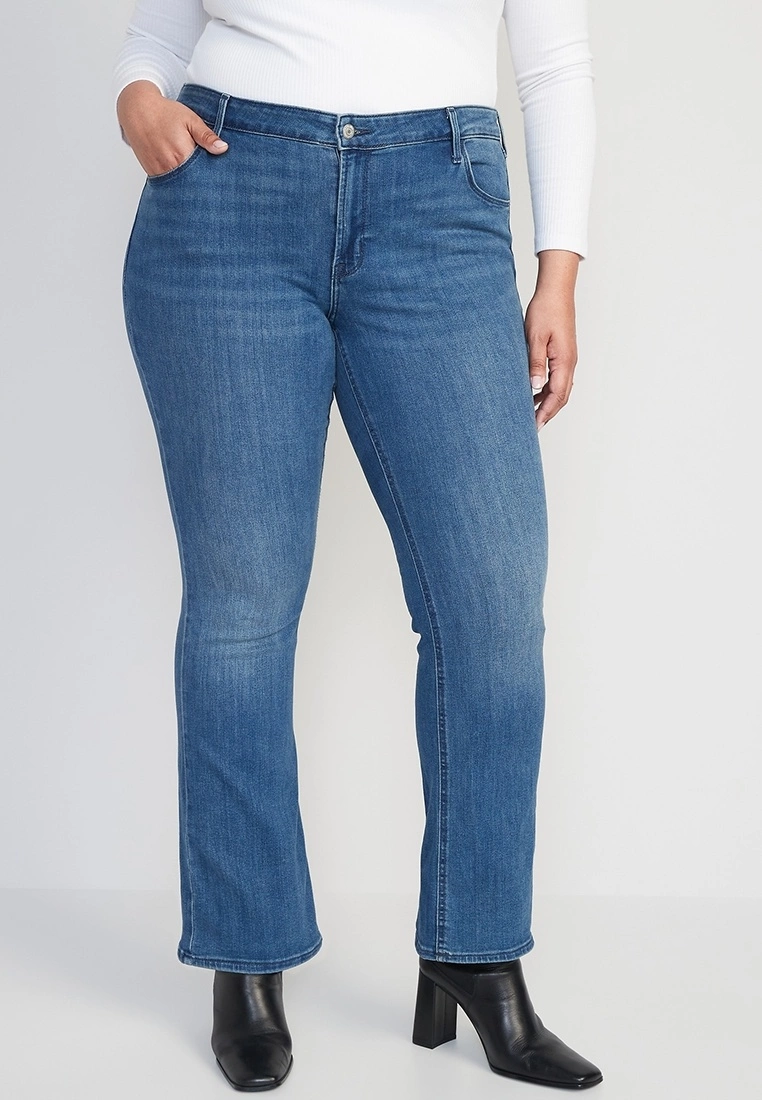 Old Navy Mid-Rise Medium-Wash Boot-Cut Jeans 4 Old Navy Mid-Rise Medium-Wash Boot-Cut Jeans - Billede 2
