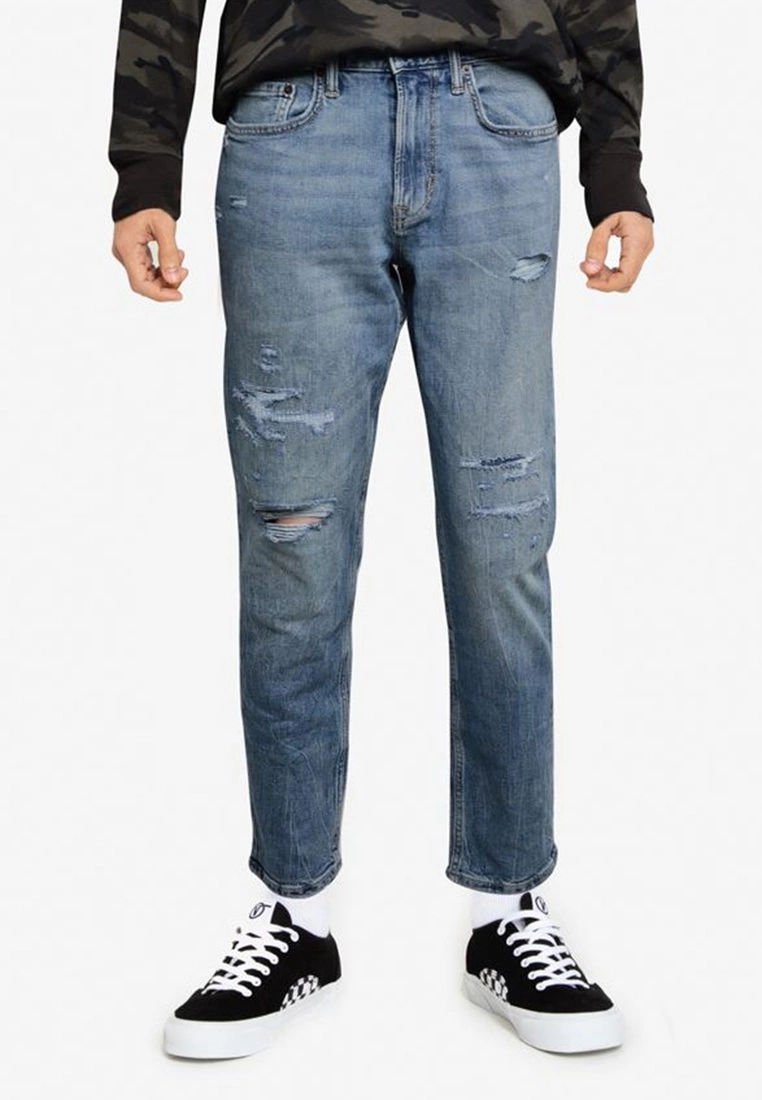 Old Navy Relaxed Slim Tapered Jeans 3 Old Navy Relaxed Slim Tapered Jeans