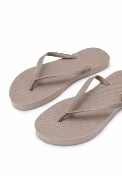 Old Navy Plant-Based Flip-Flops 8 Old Navy Plant-Based Flip-Flops -Cykler Salgsbutik old navy 5011 2095895 3