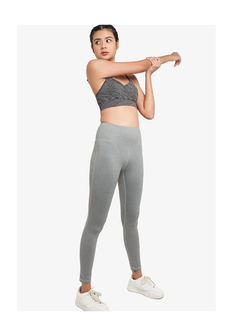 Old Navy Light Support Seamless Convertible Sports Bra 6 Old Navy Light Support Seamless Convertible Sports Bra - Billede 4