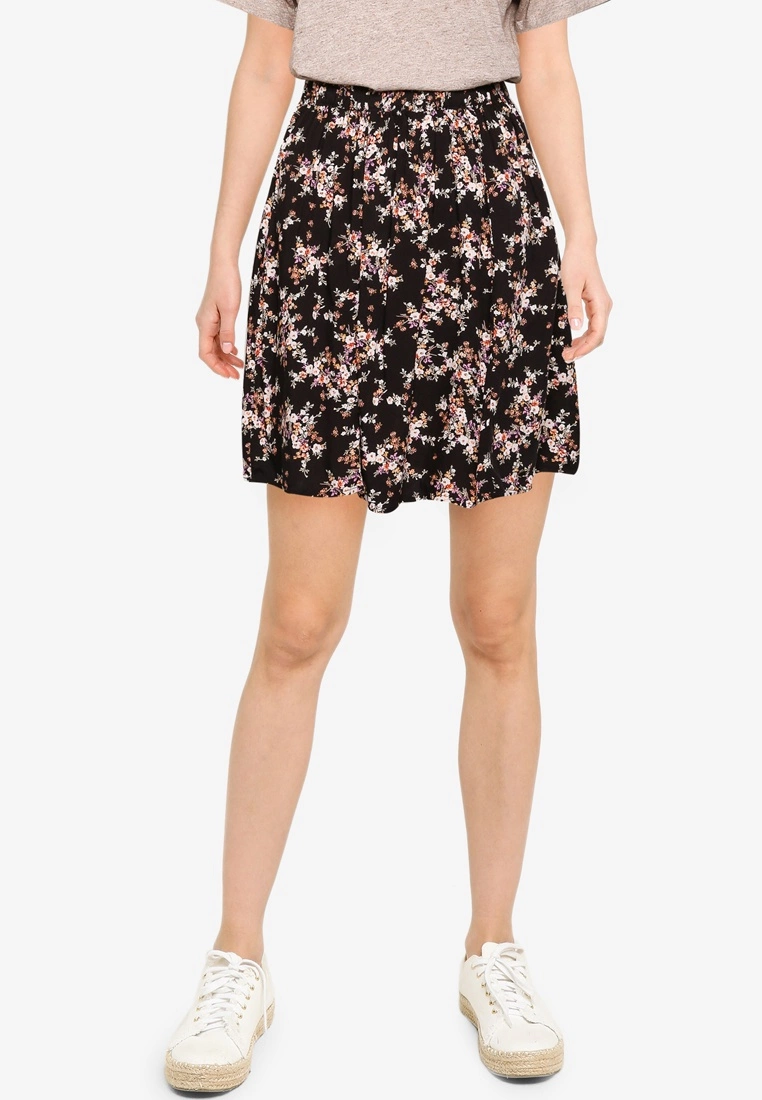 Old Navy Princess Printed Mini Skirt 3 Old Navy Princess Printed Mini Skirt