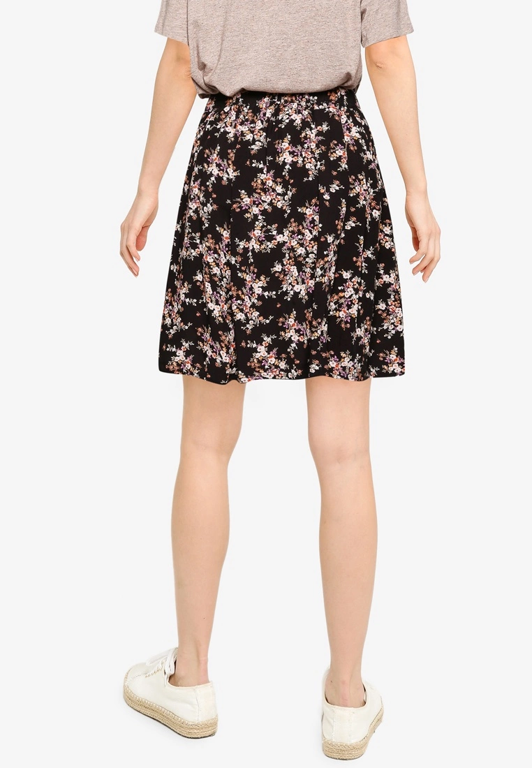 Old Navy Princess Printed Mini Skirt 4 Old Navy Princess Printed Mini Skirt - Billede 2