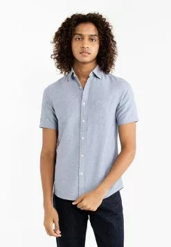 Old Navy Regular-Fit Everyday Short-Sleeves Oxford Shirt