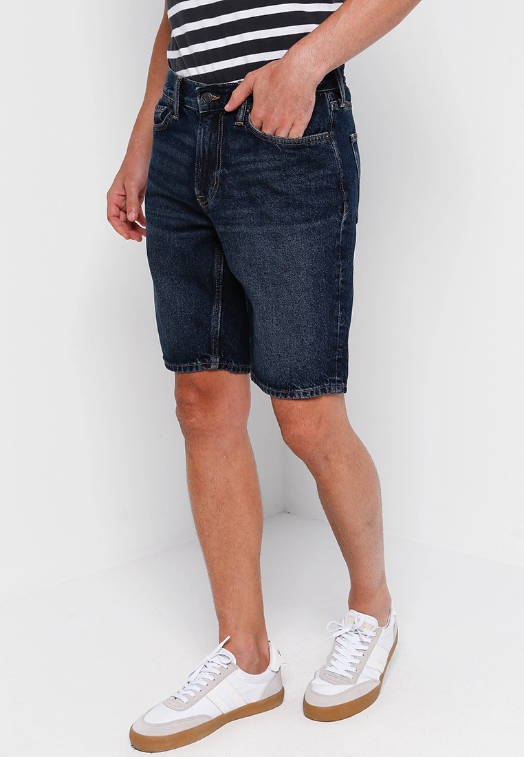 Old Navy 9.5" Inseam Original Loose Non-Stretch Denim Shorts 3 Old Navy 9.5" Inseam Original Loose Non-Stretch Denim Shorts