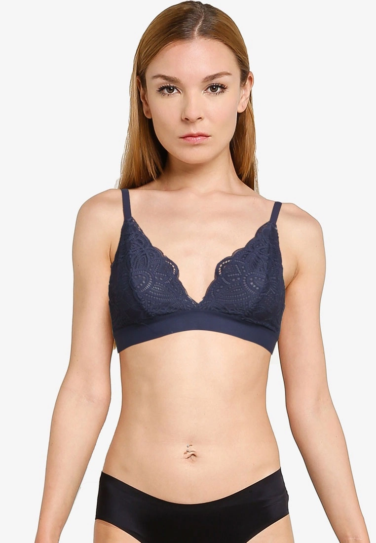 Old Navy Lace V-Neck Bralette 3 Old Navy Lace V-Neck Bralette
