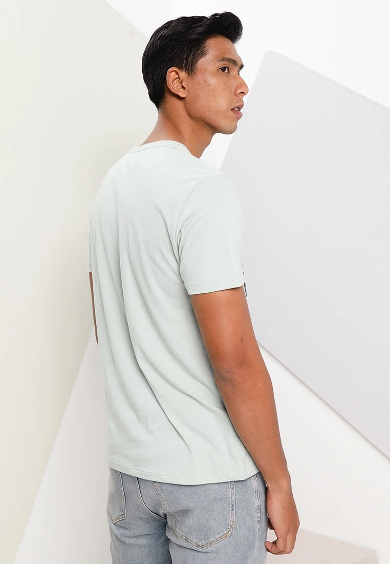 Old Navy Jurassic Park Graphic T-Shirt 8 Old Navy Jurassic Park Graphic T-Shirt - Billede 6