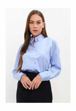 Old Navy Cropped Boyfriend Shirt