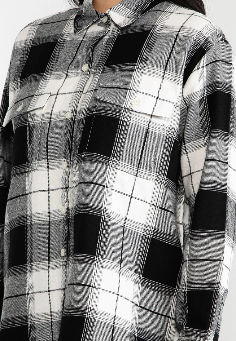 Old Navy Long-Sleeve Plaid Flannel Boyfriend Tunic Shirt 5 Old Navy Long-Sleeve Plaid Flannel Boyfriend Tunic Shirt - Billede 3