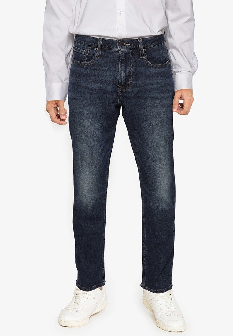 Old Navy Straight Built-In Flex Jeans 3 Old Navy Straight Built-In Flex Jeans