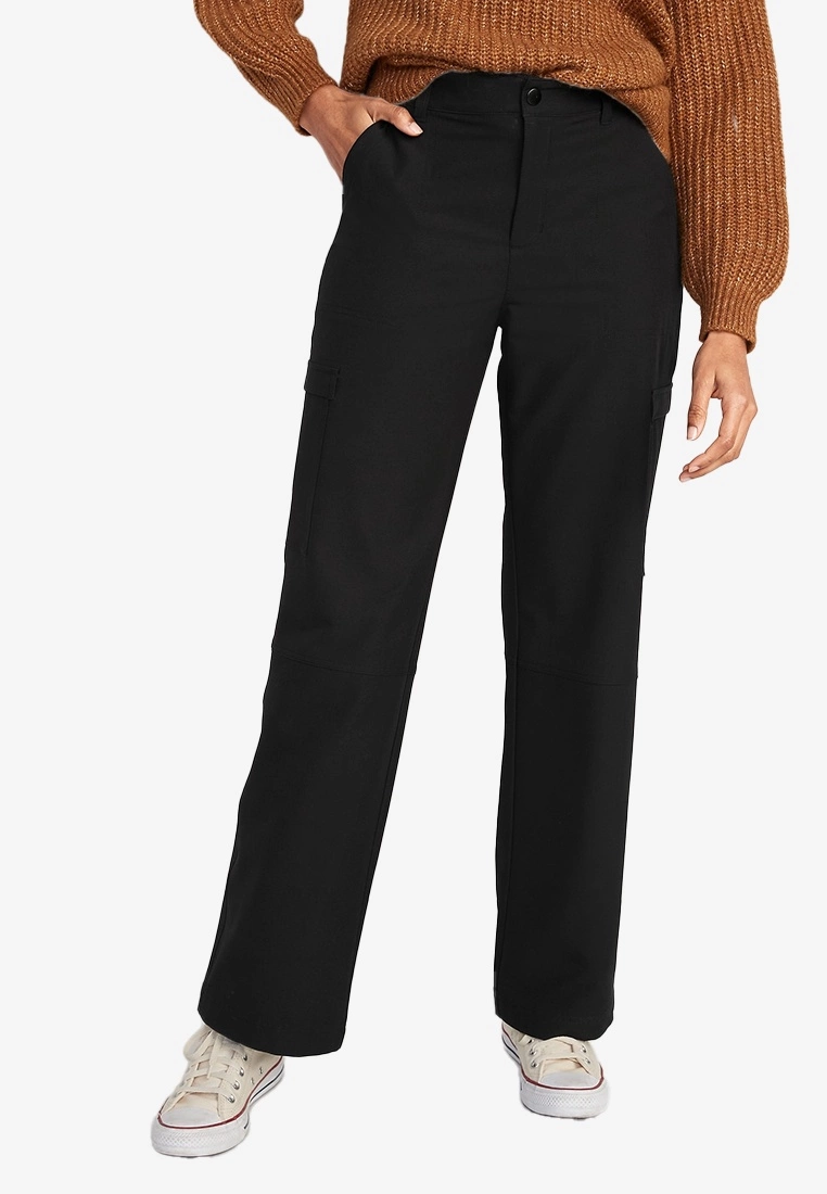 Old Navy Mid-Rise All-Seasons StretchTech Water-Repellent Straight Cargo Pants 3 Old Navy Mid-Rise All-Seasons StretchTech Water-Repellent Straight Cargo Pants