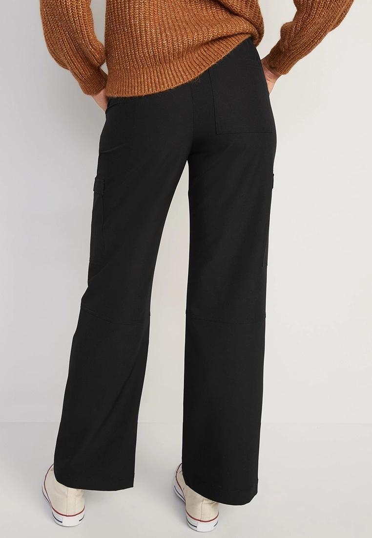 Old Navy Mid-Rise All-Seasons StretchTech Water-Repellent Straight Cargo Pants 4 Old Navy Mid-Rise All-Seasons StretchTech Water-Repellent Straight Cargo Pants - Billede 2