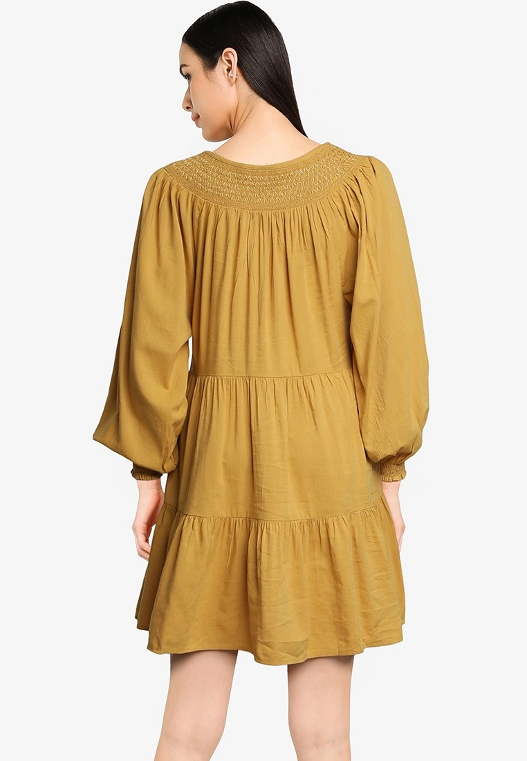 Old Navy Ls Smocked Yoke Swing Mini 4 Old Navy Ls Smocked Yoke Swing Mini - Billede 2