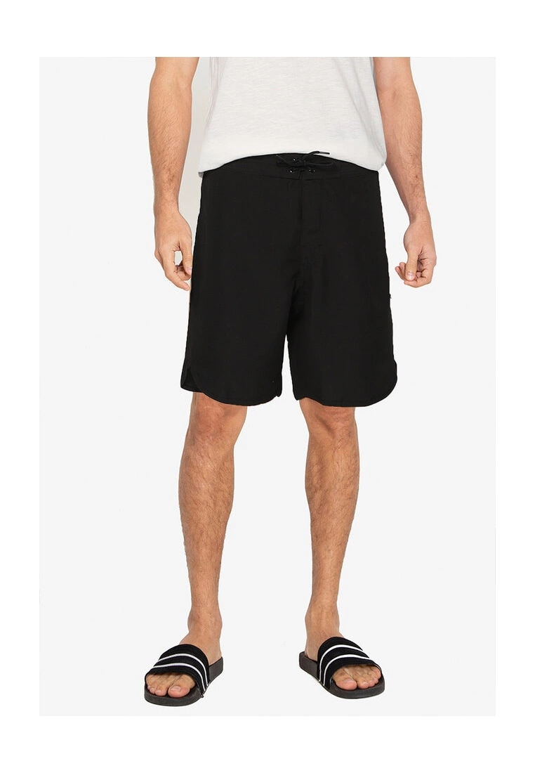 Old Navy 8" Solid Color Dolphin Hem Board Shorts 3 Old Navy 8" Solid Color Dolphin Hem Board Shorts