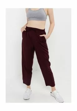 Old Navy Stretch Tech Tapered Pants