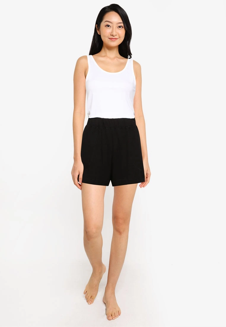 Old Navy Bouncy Plain Shorts 6 Old Navy Bouncy Plain Shorts - Billede 4