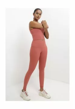 Old Navy Light Support PowerChill Longline Sports Tank Top -Cykler Salgsbutik old navy 8688 1250716 4