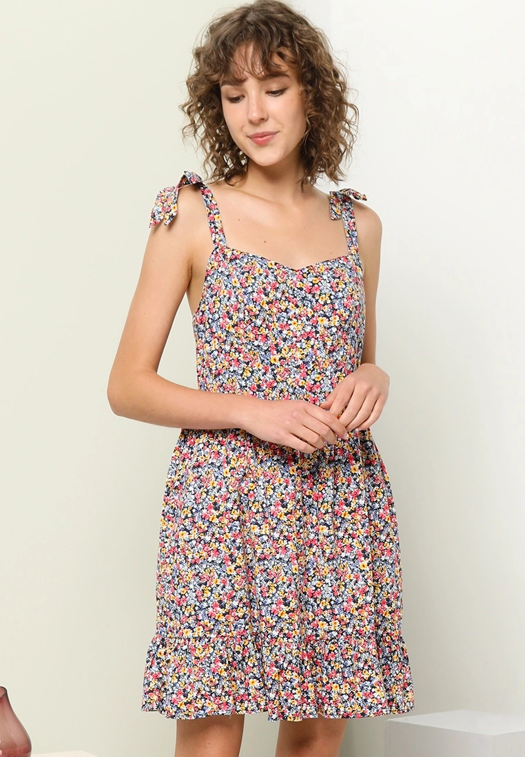 Old Navy Tie Strap Tiered Cami Mini Dress 7 Old Navy Tie Strap Tiered Cami Mini Dress - Billede 5