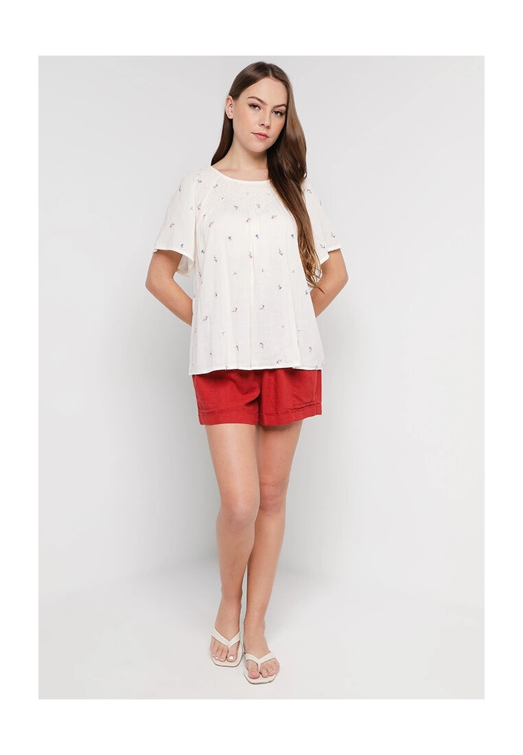 Old Navy Flutter Sleeves Smocked Embroidered Cutwork Swing Blouse 6 Old Navy Flutter Sleeves Smocked Embroidered Cutwork Swing Blouse - Billede 4