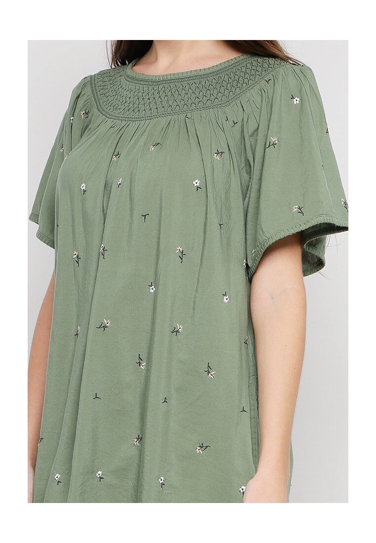 Old Navy Flutter Sleeves Smocked Floral Embroidered Mini Swing Dress 5 Old Navy Flutter Sleeves Smocked Floral Embroidered Mini Swing Dress - Billede 3