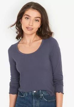 Old Navy Long Sleeve Slim Tee