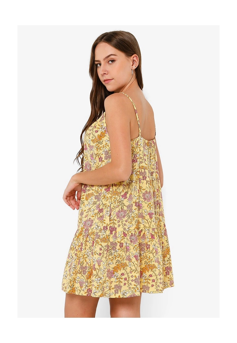 Old Navy Sleeveless Tiered Floral Print Mini Cami Swing Dress 4 Old Navy Sleeveless Tiered Floral Print Mini Cami Swing Dress - Billede 2