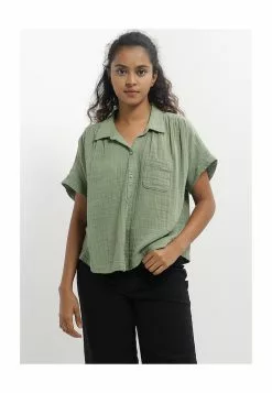 Old Navy Short-Sleeve Loose Shirt