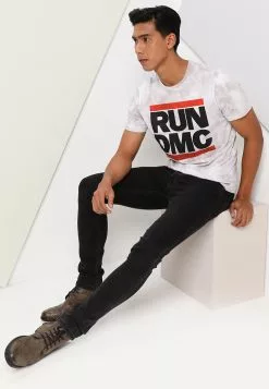 Old Navy RUN DMC Tie-Dye Graphic T-Shirt -Cykler Salgsbutik old navy 9645 2860716 8