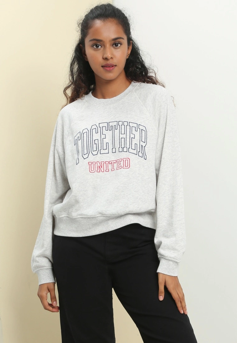 Old Navy Americana Crop Crew Sweatshirt 7 Old Navy Americana Crop Crew Sweatshirt - Billede 5